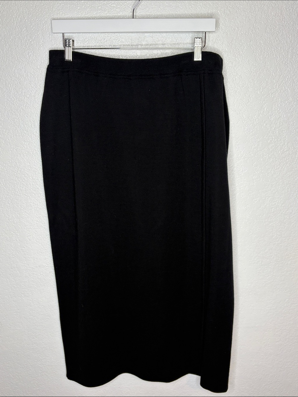 EWear Black Wool Blend Pull On MIDI Skirt Size 1X Career Wear Minimalist